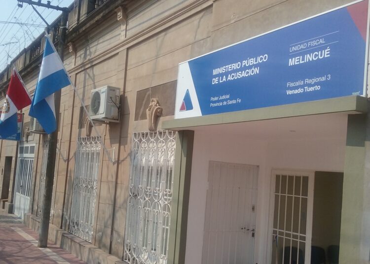 Un hombre y una mujer imputados por estafar a una anciana de Firmat debieron entregarle 280 mil pesos como reparación