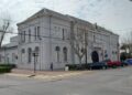 Hurtaron desde el interior de un automóvil un maletín y dinero