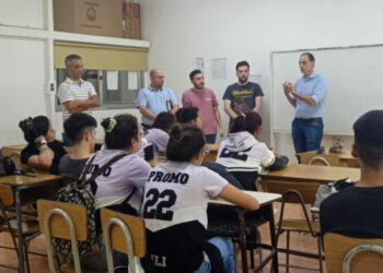 La Senaduría brindó capacitación de Arduino a alumnos del Colegio Nacional