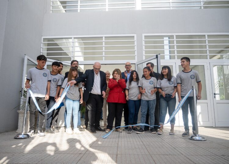 El gobierno santafesino inauguró el nuevo edificio de la Escuela Técnica N° 291 de Armstrong