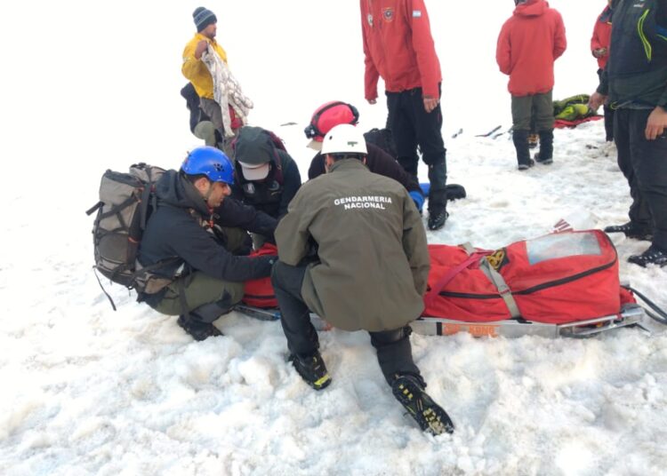 Ushuaia: Gendarmes recuperaron el cuerpo de un turista fallecido en la “Cueva de Jimbo”