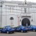 Robaron una cartera con dinero del interior de un automóvil