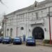 Robaron una cartera con dinero del interior de un automóvil
