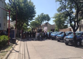 Acto de entrega de seis unidades móviles nuevas en la Unidad Regional X