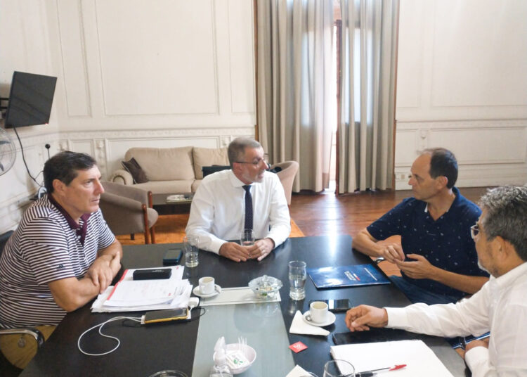 Gestiones de Rasetto para crear un nuevo destacamento de seguridad rural “Los Pumas”