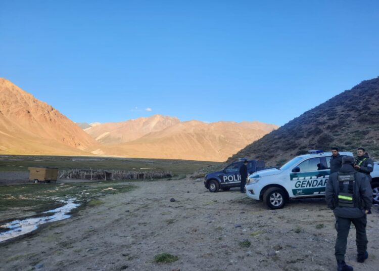 Rescatan el cuerpo de una mujer en medio del cauce del Río de Las Lágrimas en Mendoza