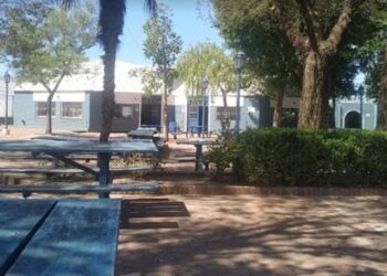 Hurtaron a un menor una mochila con celuar y dinero desde el interior de un club de la ciudad