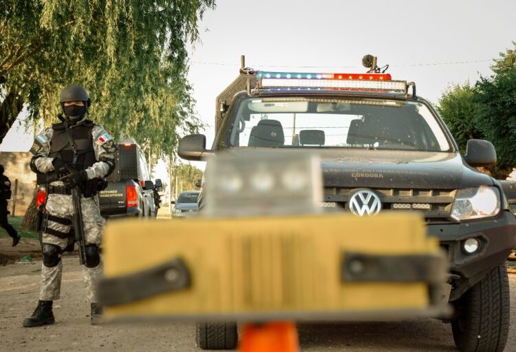 Córdoba: FPA detuvo a un agente policial y secuestró éxtasis, MDMA, cocaína y popper