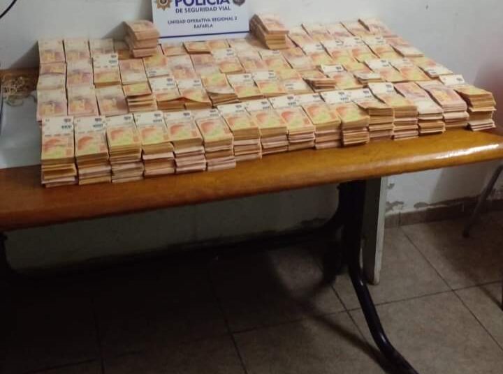San Martín de las Escobas: Incautaron más de 27 millones de pesos en un operativo de control