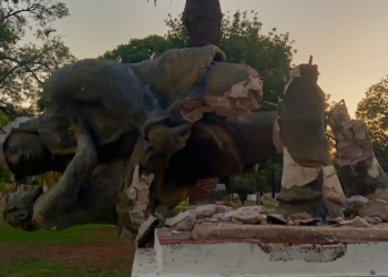 Venado Tuerto: Repudio por el acto de vandalismo hacia el Monumento al bombero voluntario