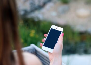 Cañada de Gómez: Dos delincuentes le hurtaron el celular a una mujer