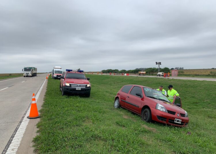 Una condutora se desvaneció en plena autopista y perdió el control de su vehículo