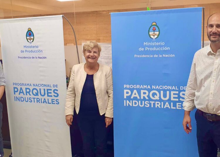 La Intendente de Cañada de Gómez gestiona obras para los Parques Industriales