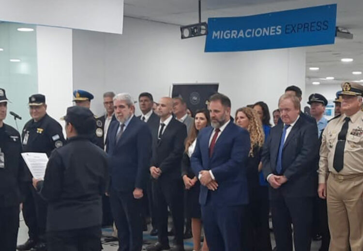 El ministro de Seguridad visitó Santa Fe