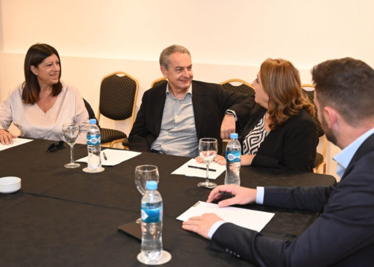 Cumbre de dirigentes socialistas con Rodríguez Zapatero
