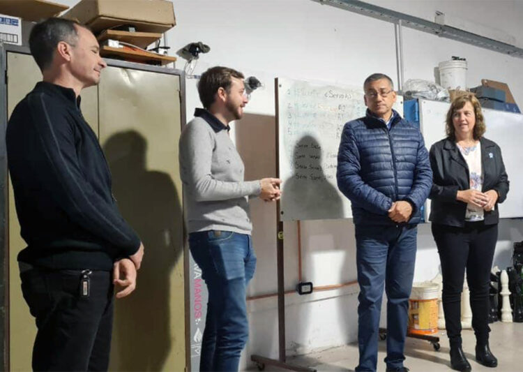 Comenzó en Totoras el ciclo de robótica de Iriondo