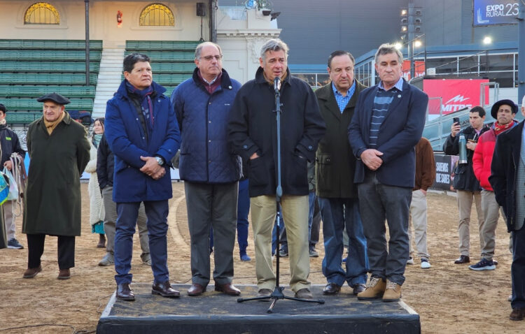 Expo Rural 2023: CAME participó del ingreso de los primeros animales