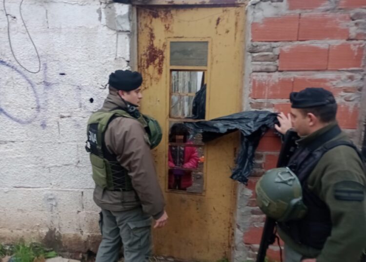 La Tablada: Rescatan a una menor de edad en estado de vulnerabilidad