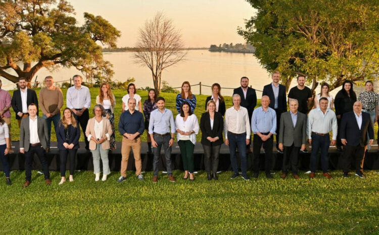 Clara García y Maximiliano Pullaro encabezaron el primer encuentro de Unidos para Cambiar Santa Fe rumbo al 10 de septiembre