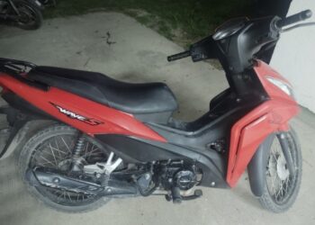 Cañada de Gómez: Una pareja fue aprendida por circular en una moto robada
