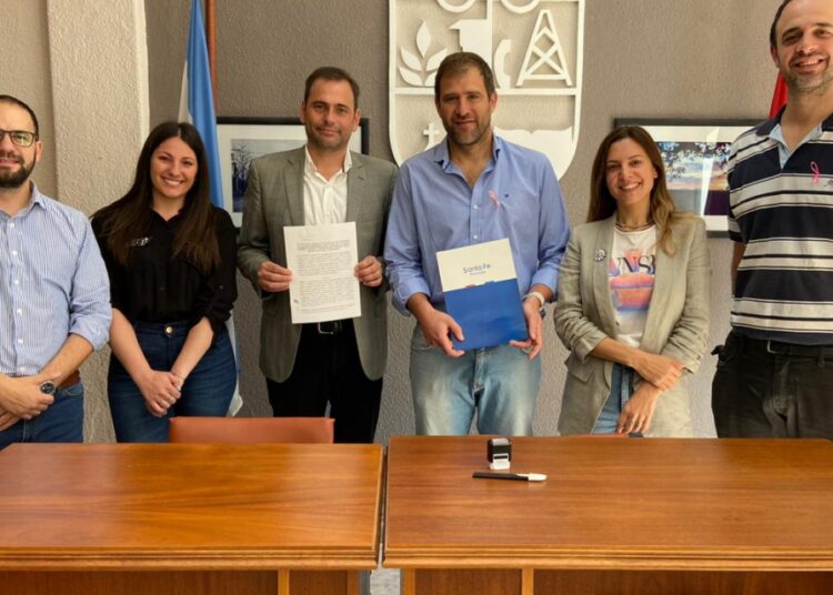 La provincia rubricó un convenio para crear una nueva oficina municipal de información al consumidor en Armstrong