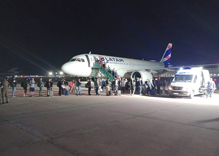 Ante amenazas de bombas: Fuerte despliegue preventivo en los aeropuertos de Ezeiza y CABA