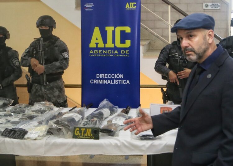 Brilloni brindó detalles sobre armas incautadas en operativos policiales