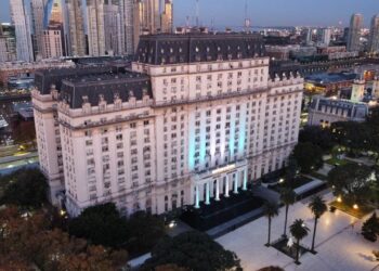 El Ministerio de Defensa otorgó un nuevo aumento salarial al personal militar de las Fuerzas Armadas