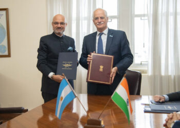 Argentina y la India firman un acuerdo de cooperación académica para Operaciones de Paz