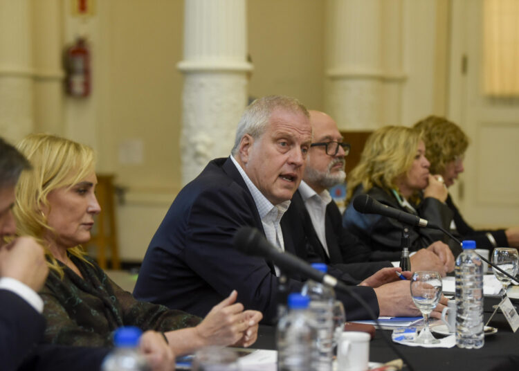 Perczyk anunció que el ciclo lectivo 2024 tendrá al menos 190 días de clase efectivos