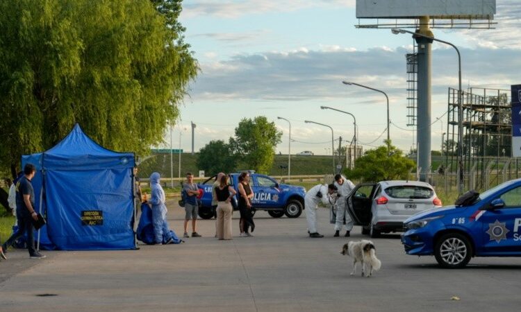 Matan a tiros a una mujer que llegó en un remís desde Cañada de Gómez