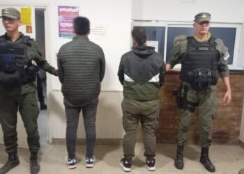 Detienen a dos personas que viajaban con un arma de fuego a la altura del Peaje “Carcarañá”