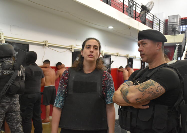 Impulsada por Pullaro: La nueva Ley del Servicio Penitenciario permite igualdad de ascensos entre mujeres y hombres