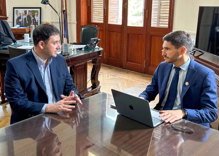 Encuentro entre el intendente Matias Chale y el gobernador Maximiliano Pullaro en Santa Fe