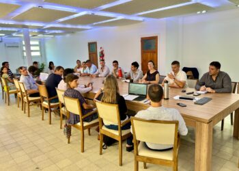 Chale recibió a autoridades de ambiente y de los departamentos Iriondo y Belgrano para abordar la gestión de residuos