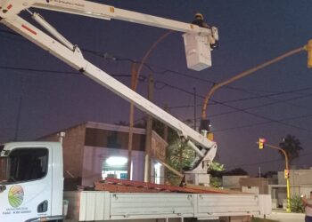 La municipalidad de Cañada de Gómez continúa con trabajos de reposición de luminarias