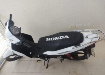 Cañada de Gómez: Un mayor y un menor fueron aprehendidos por circular en una moto robada en Firmat