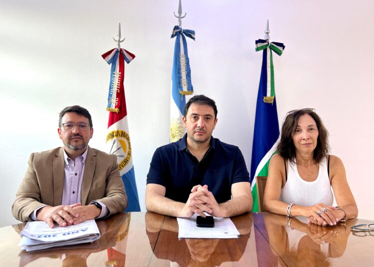 Chale anunció la rescisión del contrato con la auditoría contratada por la gestión anterior por incumplimiento de los plazos e irregularidades en el expediente licitatorio