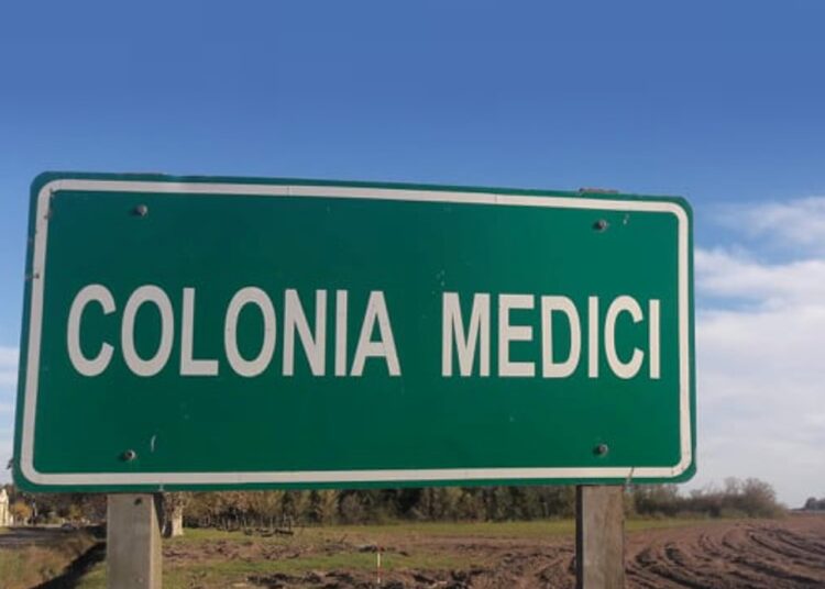 Totoras: Desconocidos produjeron roturas e inscripciones en Escuela Rural Gregoria Matarras (Colonia Medici)