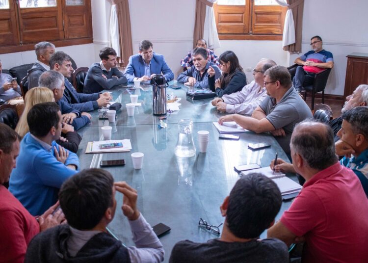 Festram dispone paro de 48 horas y movilización