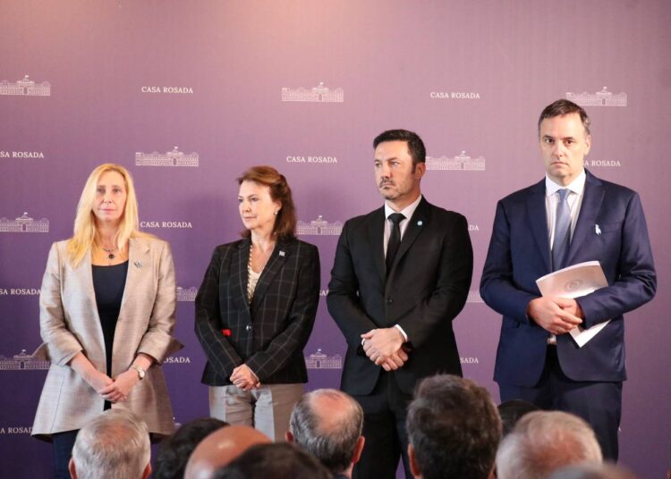 El Gobierno Nacional nombró “Héroes de Malvinas” a un salón histórico de la Casa Rosada