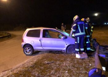 Cañada de Gómez: Conductor de automóvil perdió el control e impactó contra el guardarraíl en el acceso de la autopista
