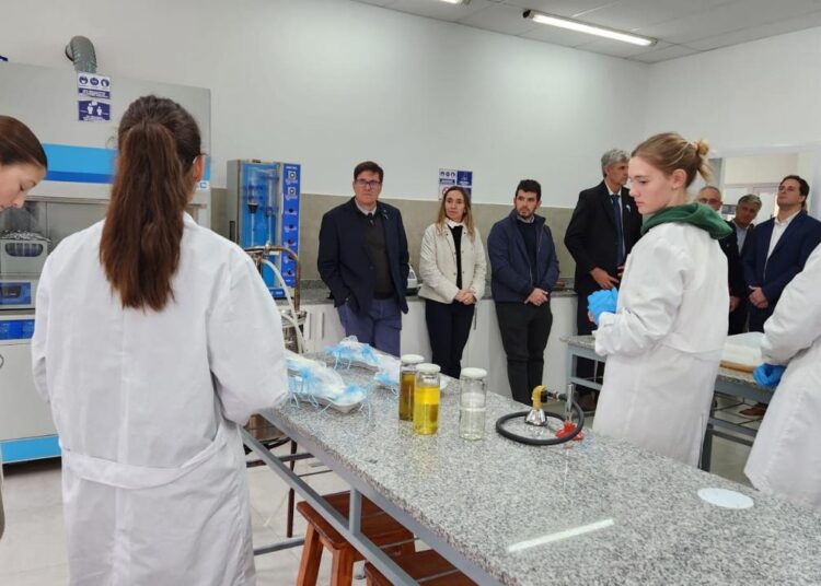 Venado Tuerto: Provincia invertirá $ 640 millones en la construcción de 16 aulas