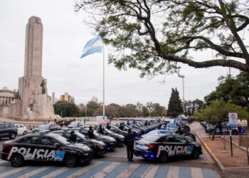 Rosario: desde hoy patrullan las calles 131 nuevos móviles de la Policía de Santa Fe
