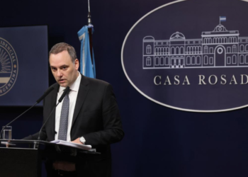 Adorni informó que se descubrió una actividad fraudulenta por casi 3.500 millones de dólares en el otorgamiento de pensiones durante gestiones anteriores