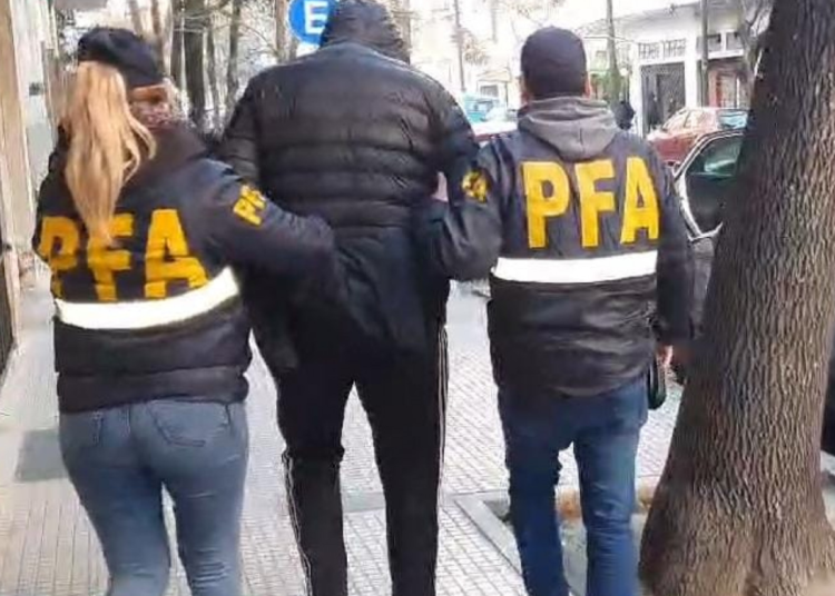 La Policía Federal Argentina detuvo a un cirujano pediátrico acusado de grooming