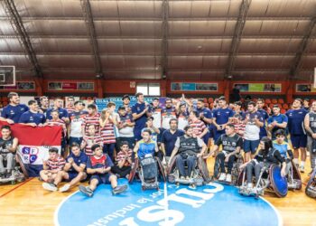 Los Pumas visitaron la sede de Cilsa, en la previa al histórico partido en Santa Fe ante Australia