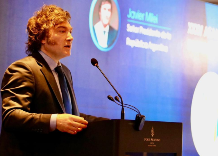 Javier Milei: «El aumento a las universidades sería ceder a la vieja política y volver al Riesgo País que teníamos con el kirchnerismo»