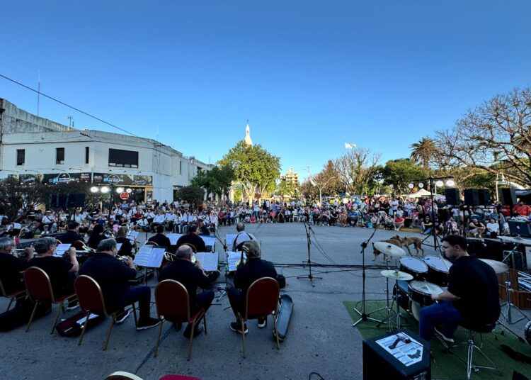 La banda municipal de Cañada de Gómez celebró sus 77 años