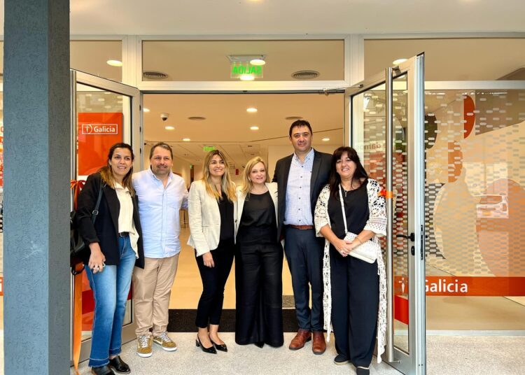 Matías Chale participó de la inauguración de la sucursal 271 del Banco Galicia